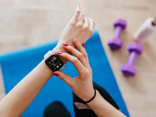 Avis sur le bracelet Whoop pour sommeil et récupération